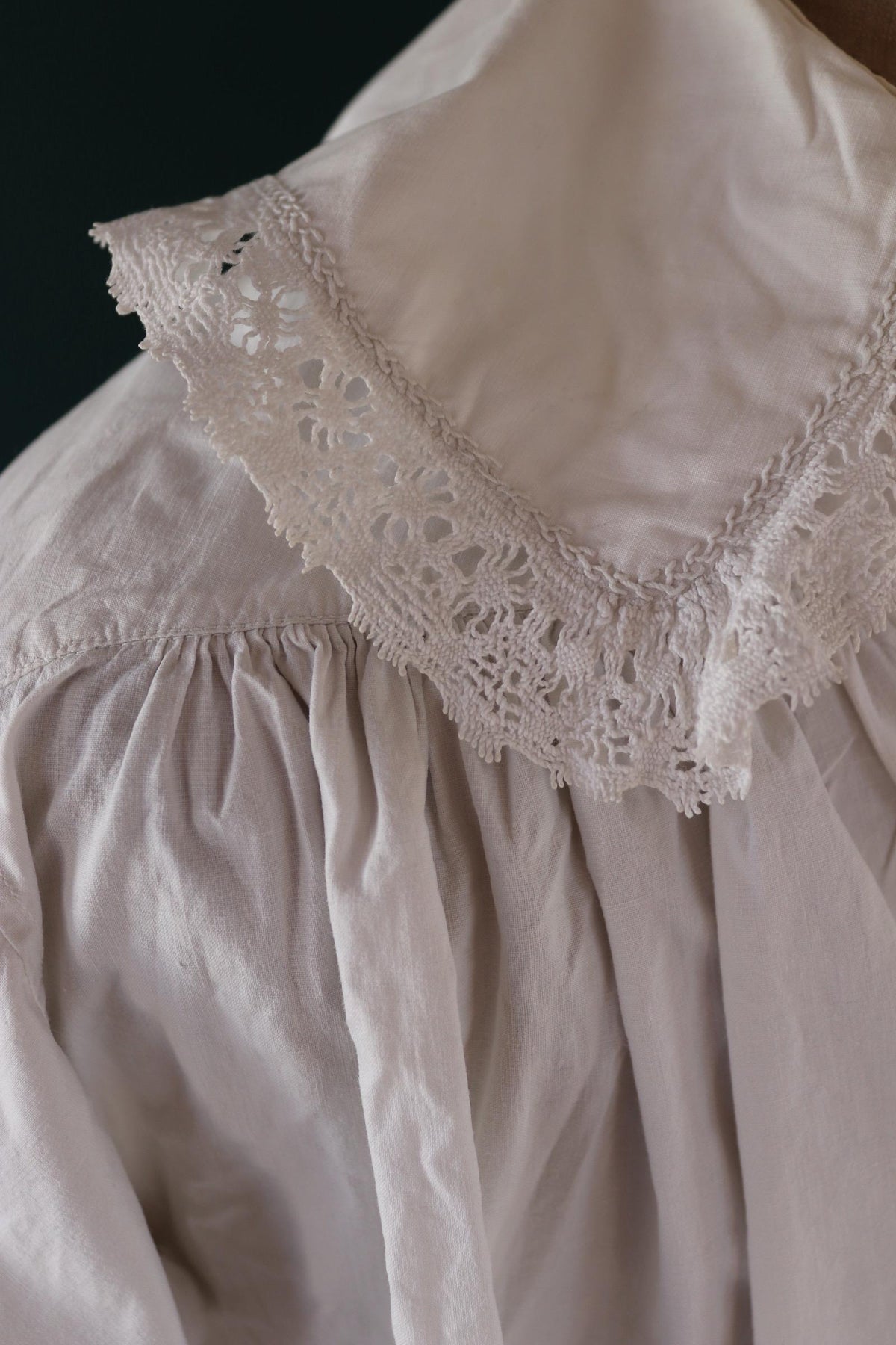 Antique 1800s Victorian white cotton nightgown - vintage 1900s dress - cottagecore - broderie Anglais - 50” chest