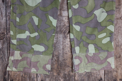 Vintage 1960s Finnish M62 camo trousers - windproof paratrooper pants - 40” x 31”