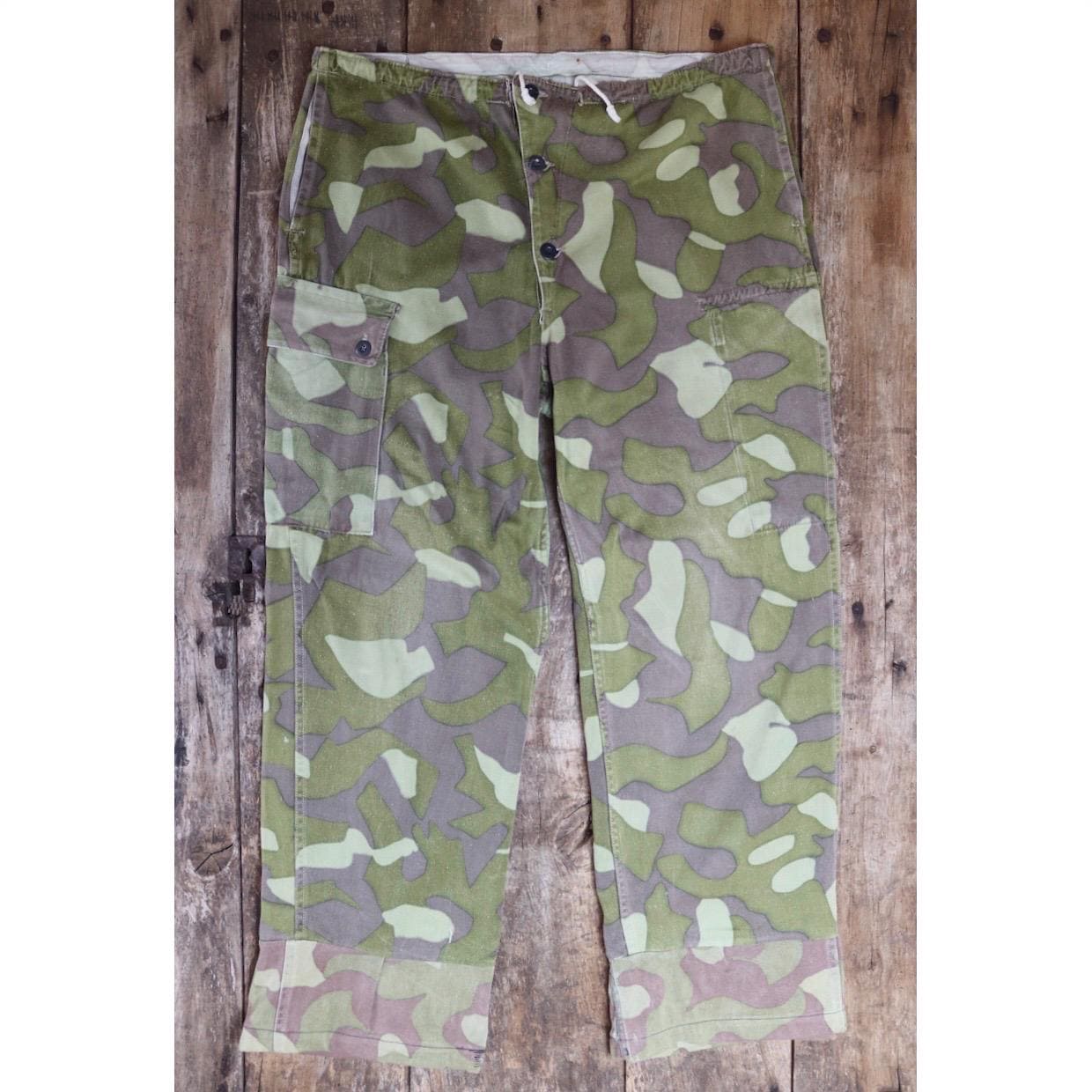 Vintage 1960s Finnish M62 camo trousers - windproof paratrooper pants - 40” x 31”