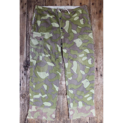 Vintage 1960s Finnish M62 camo trousers - windproof paratrooper pants - 40” x 31”