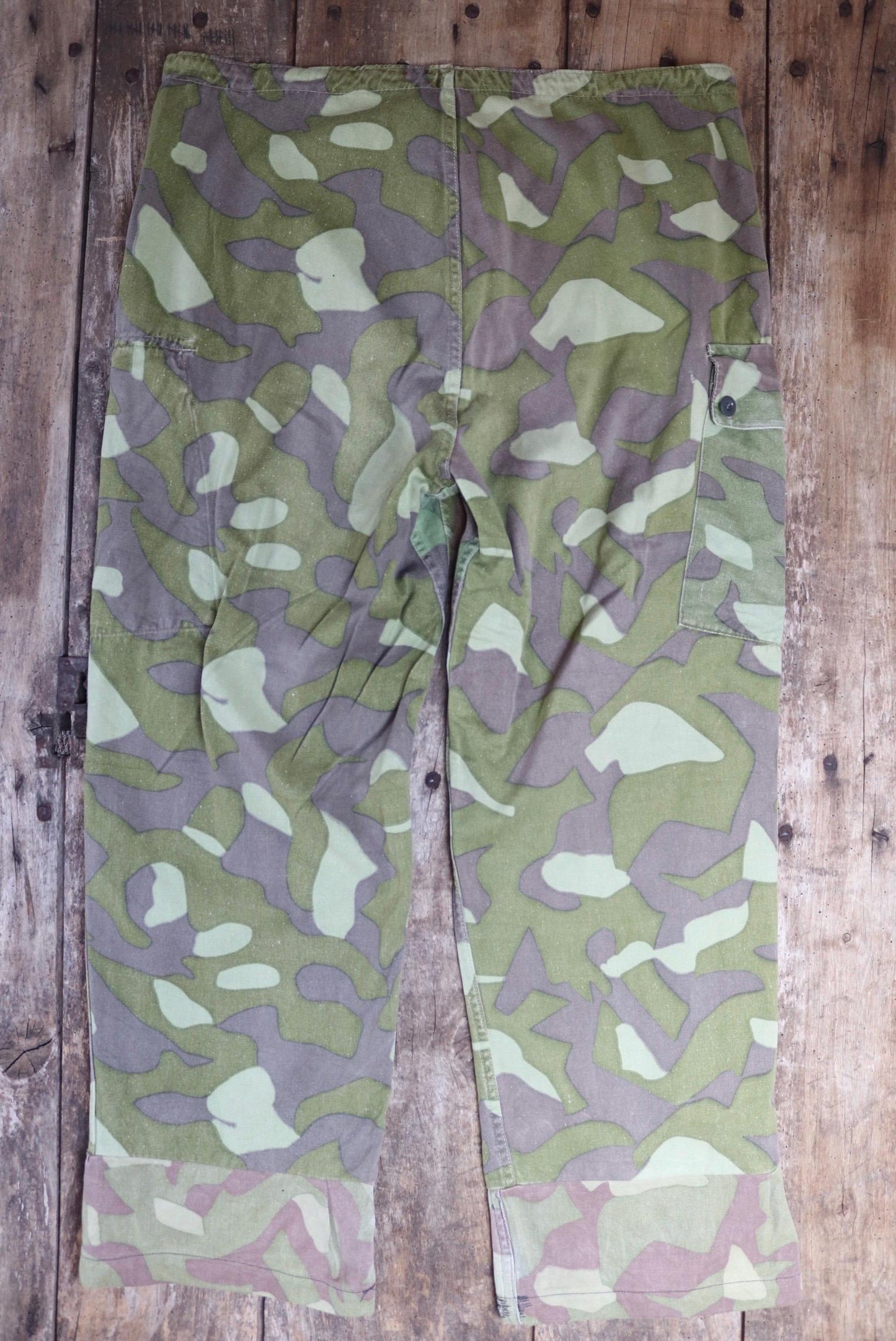 Vintage 1960s Finnish M62 camo trousers - windproof paratrooper pants - 40” x 31”