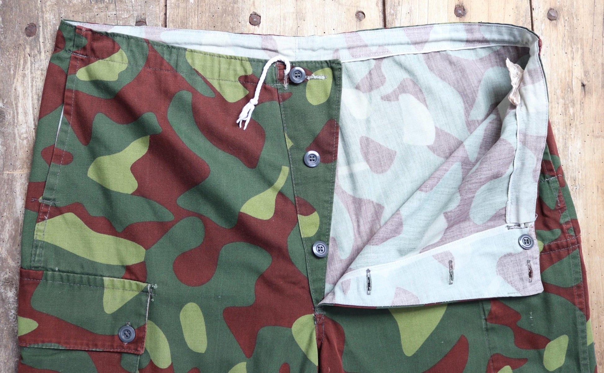 Vintage 1980s Finnish M62 camo trousers - windproof paratrooper pants - 42” x 28”