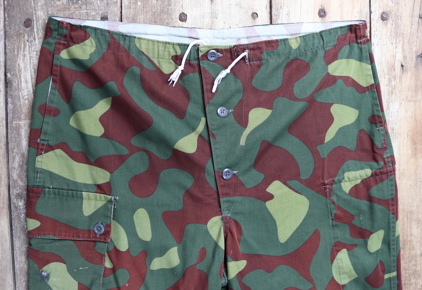 Vintage 1980s Finnish M62 camo trousers - windproof paratrooper pants - 42” x 28”