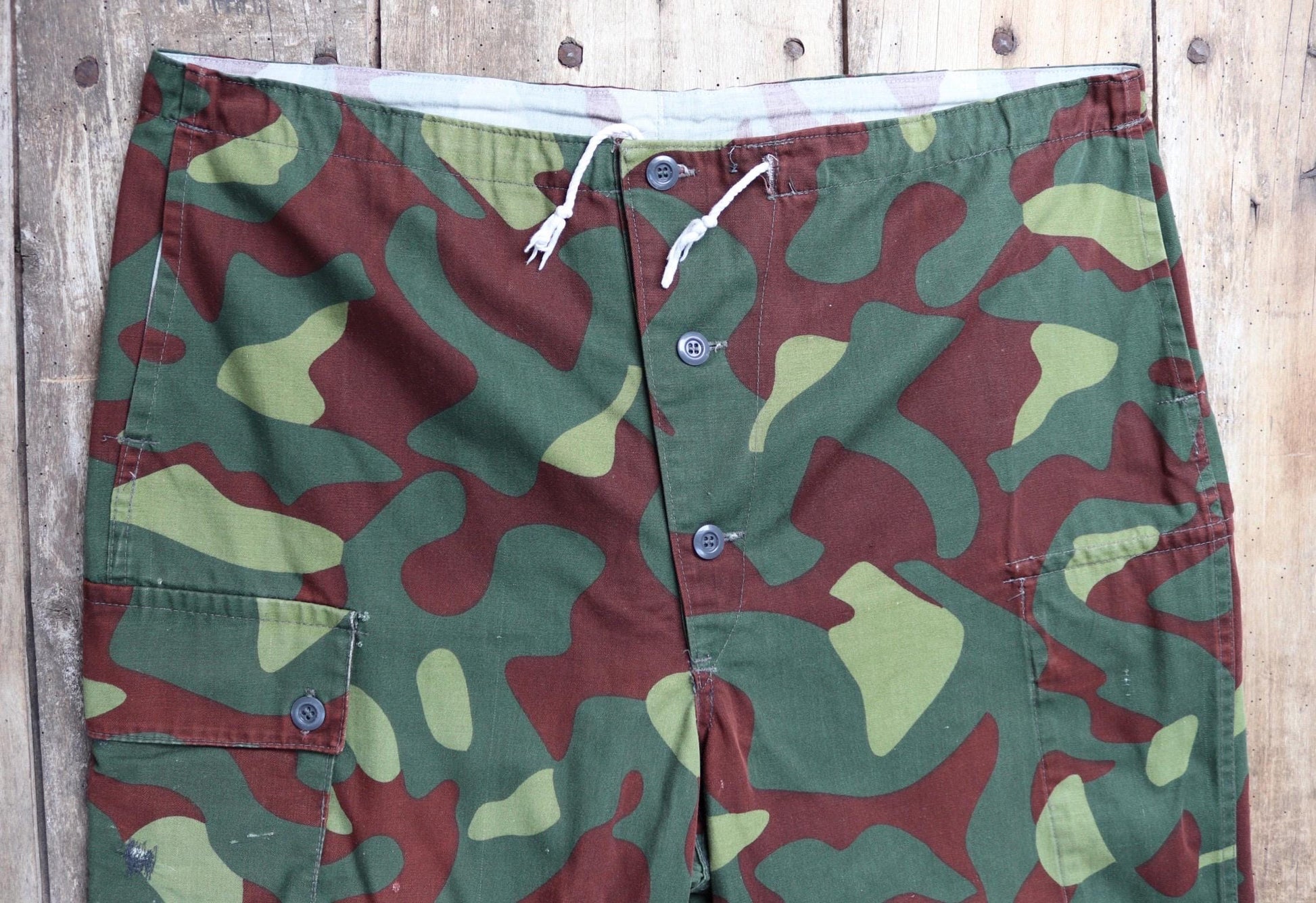 Vintage 1980s Finnish M62 camo trousers - windproof paratrooper pants - 42” x 28”