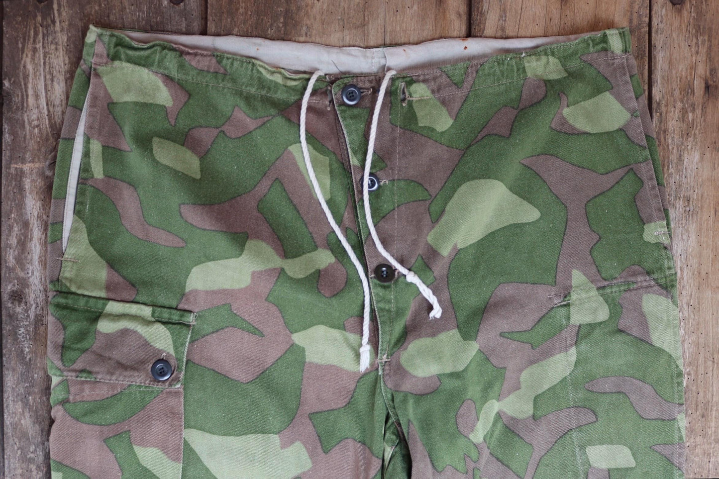 Vintage 1960s Finnish M62 camo trousers - windproof paratrooper pants - 40” x 34”