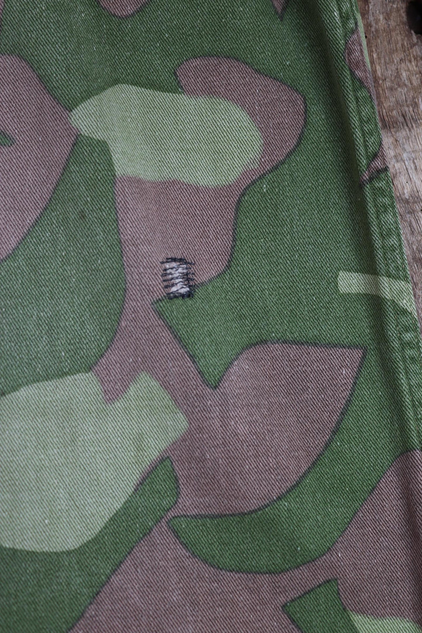 Vintage 1960s Finnish M62 camo trousers - windproof paratrooper pants - 40” x 34”