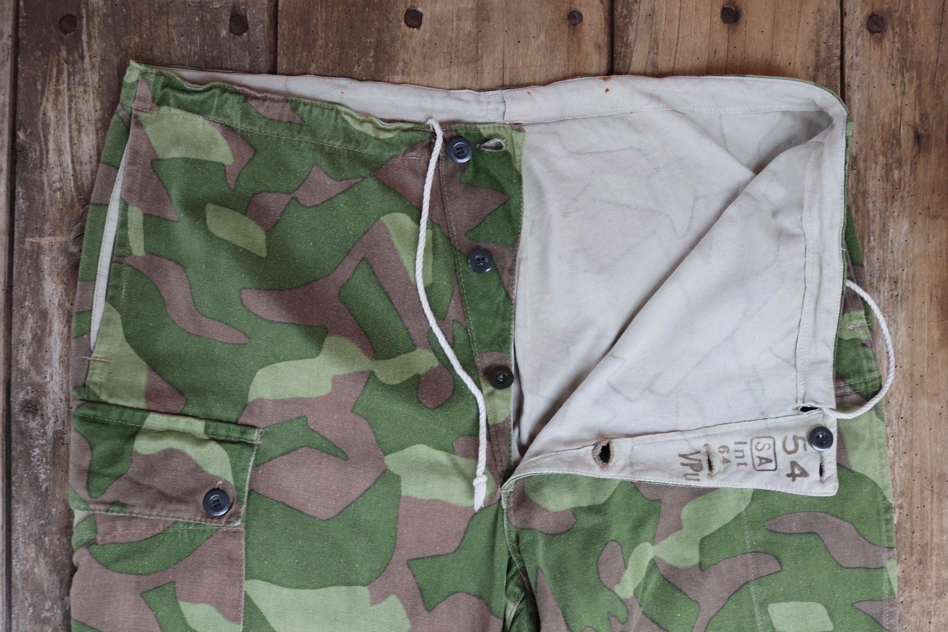 Vintage 1960s Finnish M62 camo trousers - windproof paratrooper pants - 40” x 34”