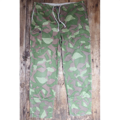 Vintage 1960s Finnish M62 camo trousers - windproof paratrooper pants - 40” x 34”