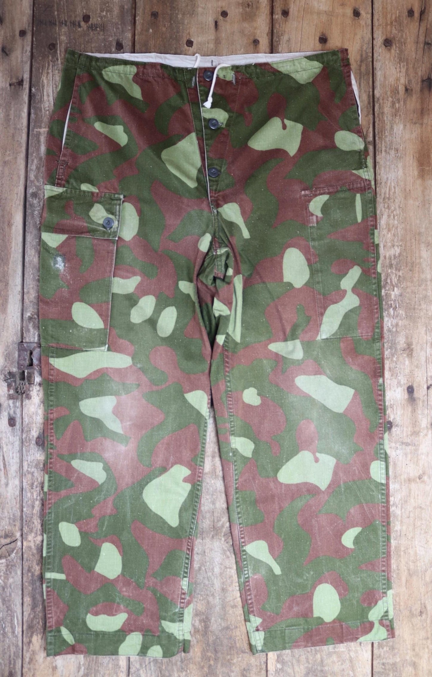 Vintage 1980s Finnish M62 camo trousers - windproof paratrooper pants - 39” x 28”