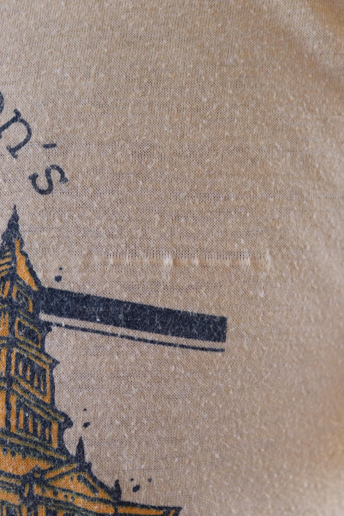 Vintage 1980s graphic t shirt - single stitch tee - made in USA - 37" chest