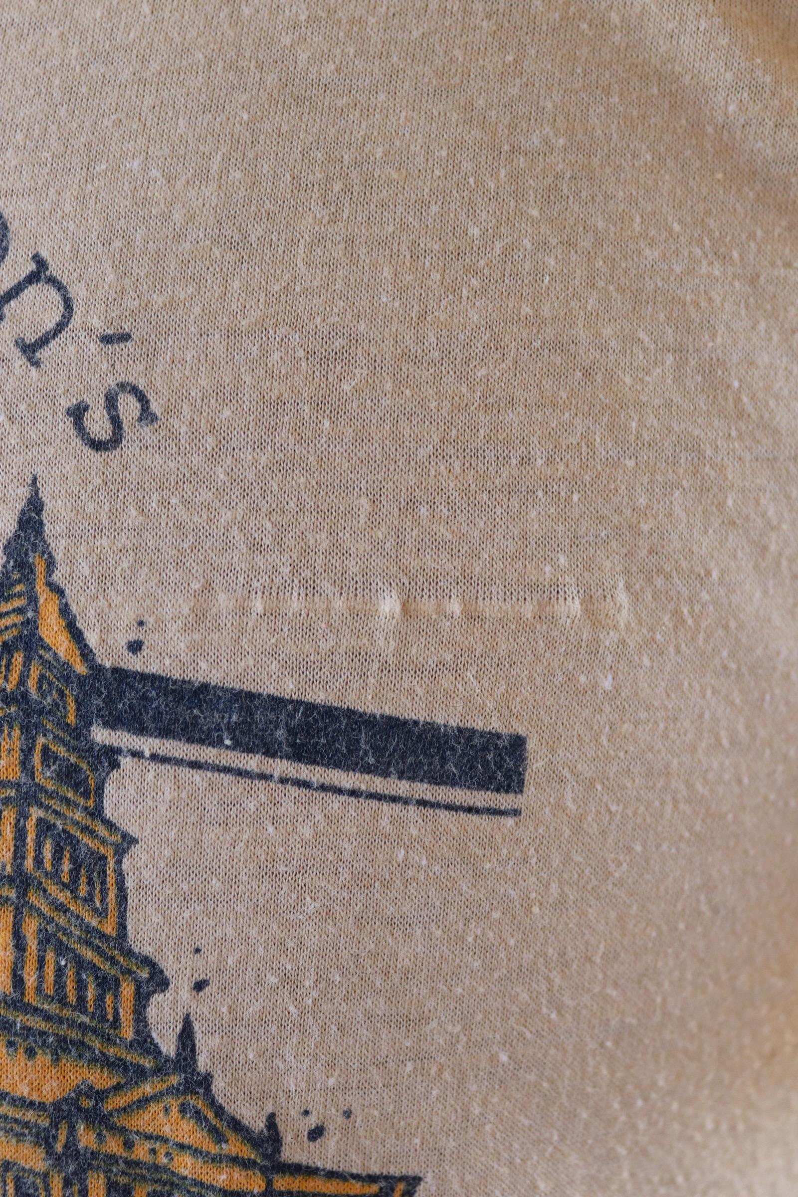 Vintage 1980s graphic t shirt - single stitch tee - made in USA - 37" chest