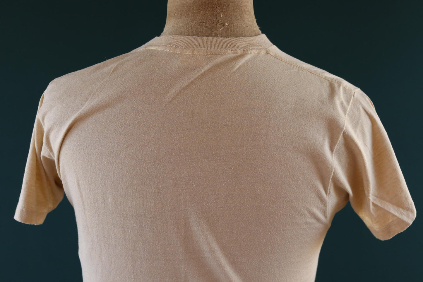 Vintage 1980s graphic t shirt - single stitch tee - made in USA - 37" chest