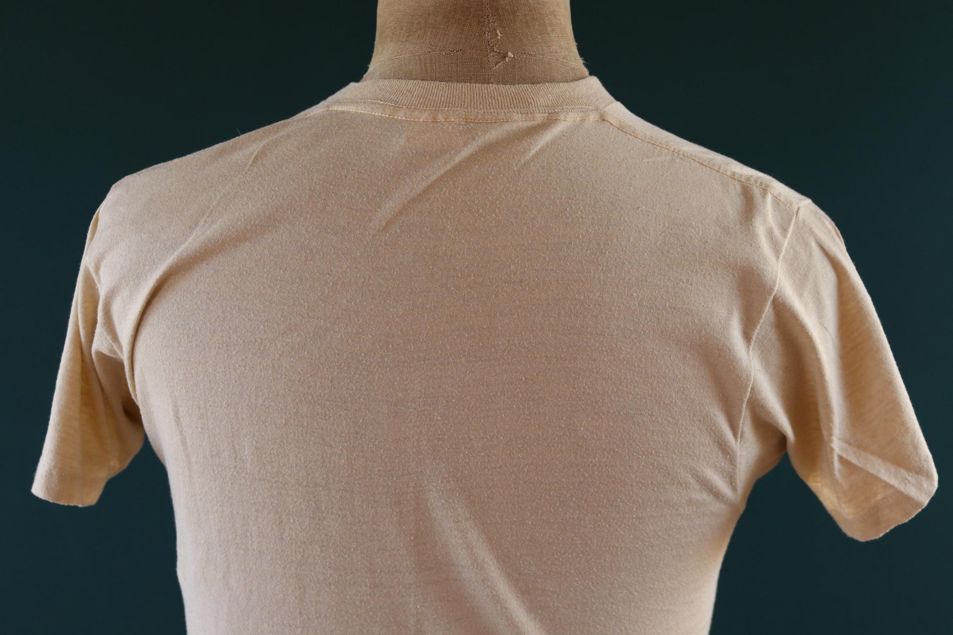 Vintage 1980s graphic t shirt - single stitch tee - made in USA - 37" chest