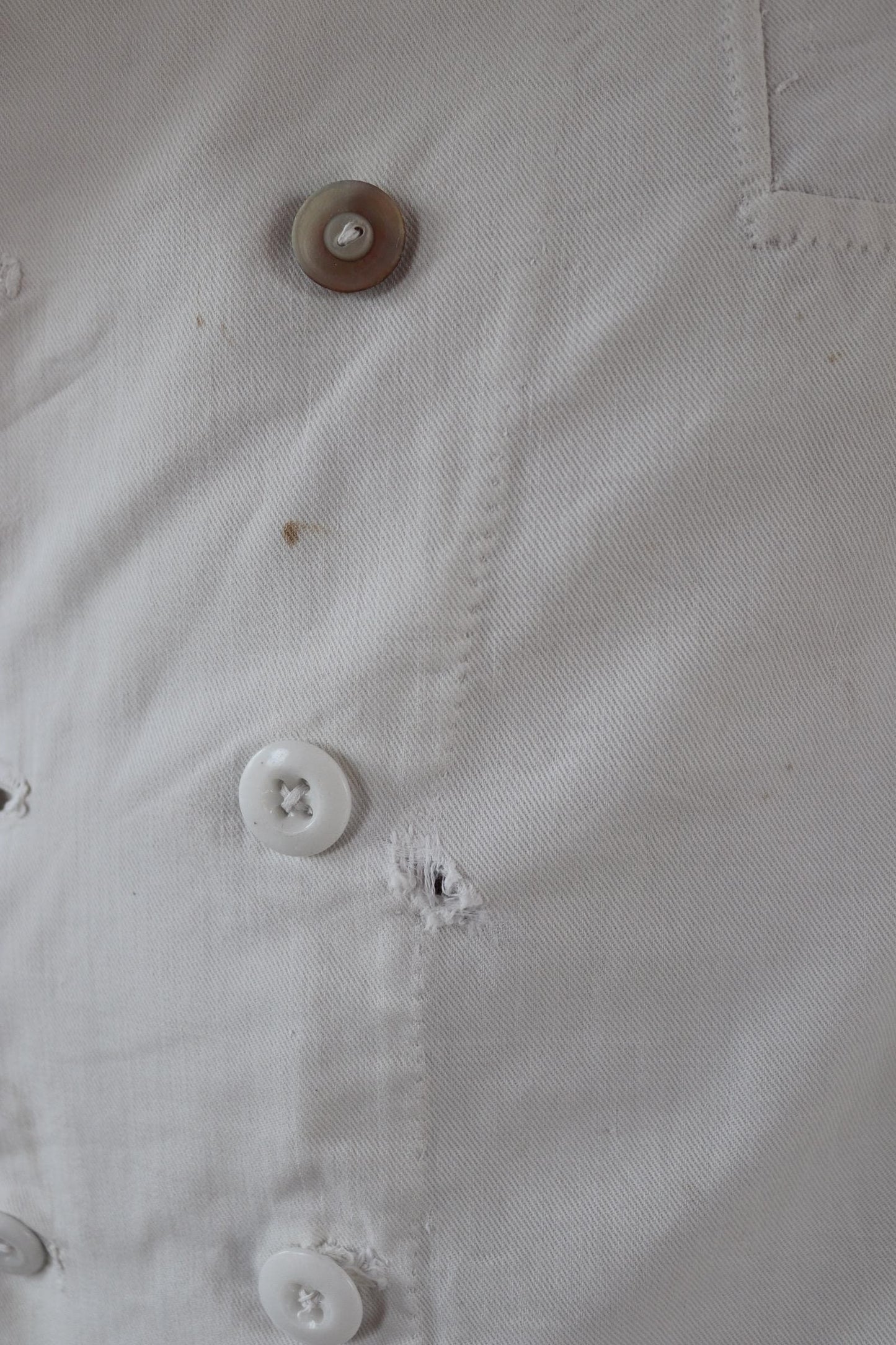 Vintage 1930s French chefs jacket - white cotton - double breasted workwear - darned and repaired - 37” chest