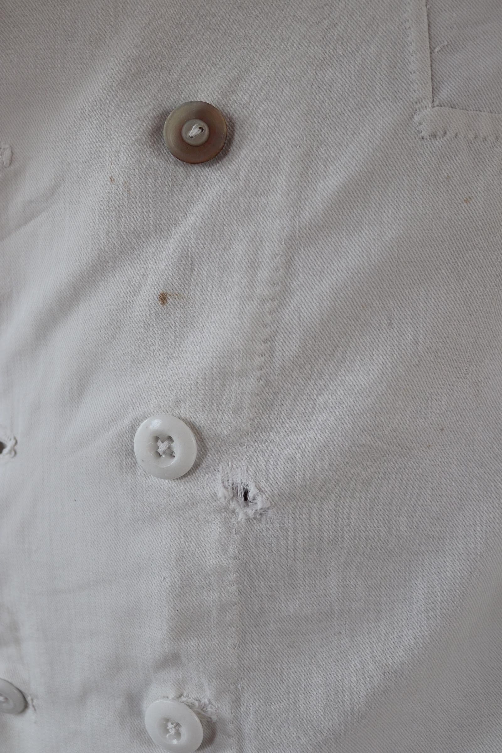 Vintage 1930s French chefs jacket - white cotton - double breasted workwear - darned and repaired - 37” chest