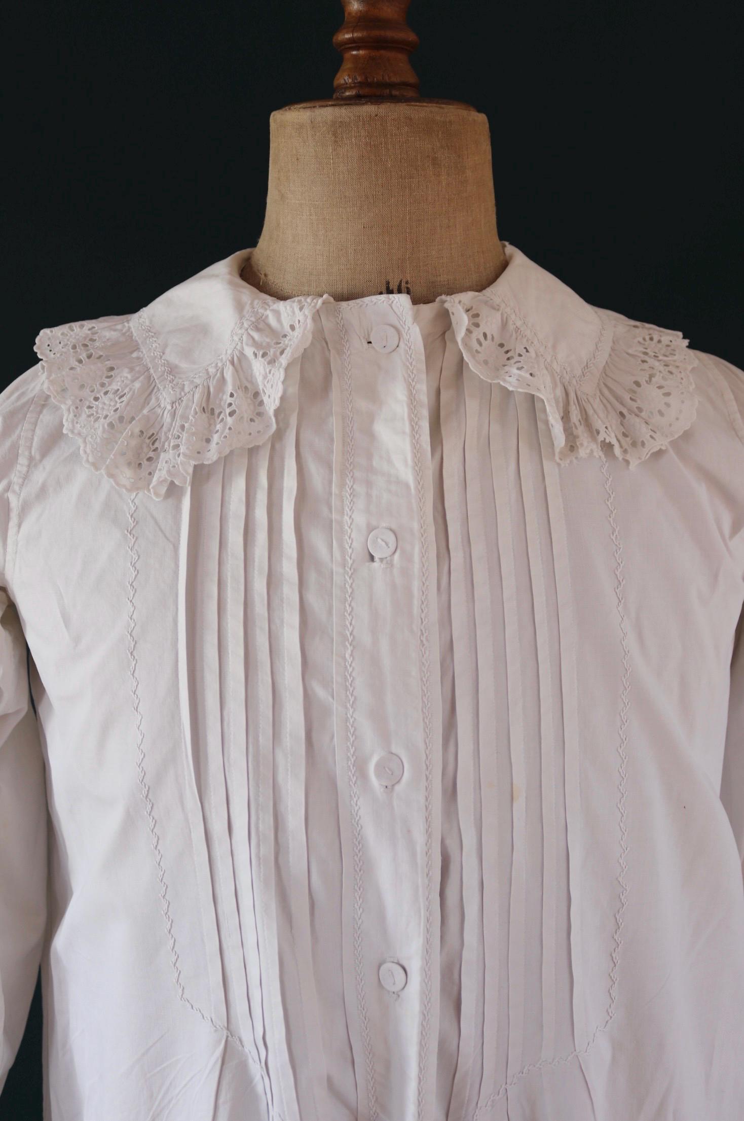 Antique 1800s Victorian white cotton nightgown - vintage 1900s dress - cottagecore - handmade lace - 43” chest