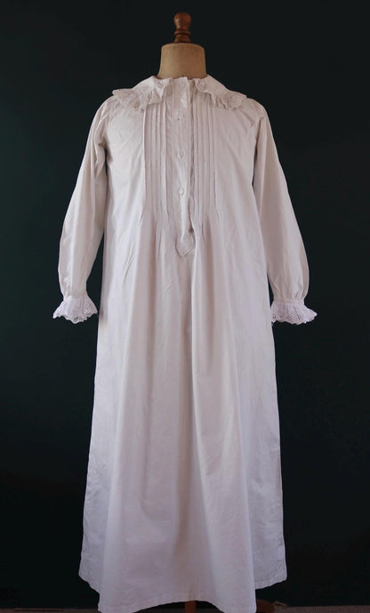 Antique 1800s Victorian white cotton nightgown - vintage 1900s dress - cottagecore - handmade lace - 43” chest