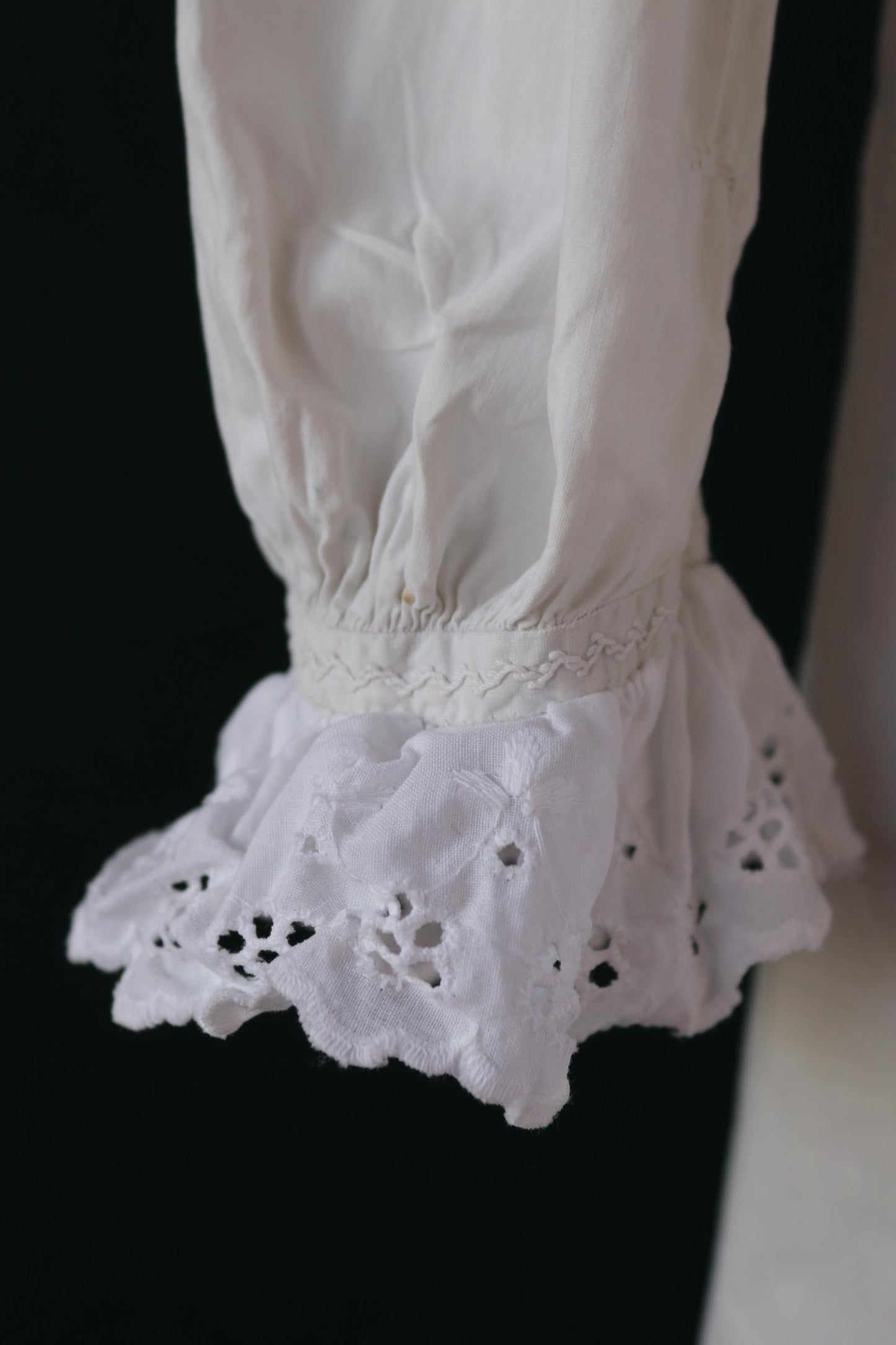 Antique 1800s Victorian white cotton nightgown - vintage 1900s dress - cottagecore - handmade lace - 43” chest