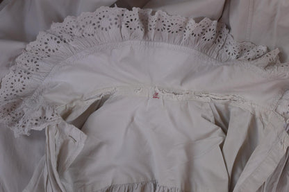 Antique 1800s Victorian white cotton nightgown - vintage 1900s dress - cottagecore - handmade lace - 43” chest