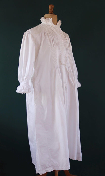 Antique 1800s Victorian white cotton nightgown - vintage 1900s dress - cottagecore - broderie Anglais - 46” chest