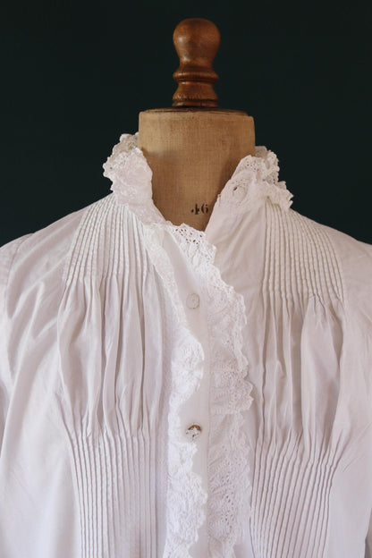 Antique 1800s Victorian white cotton nightgown - vintage 1900s dress - cottagecore - broderie Anglais - 46” chest