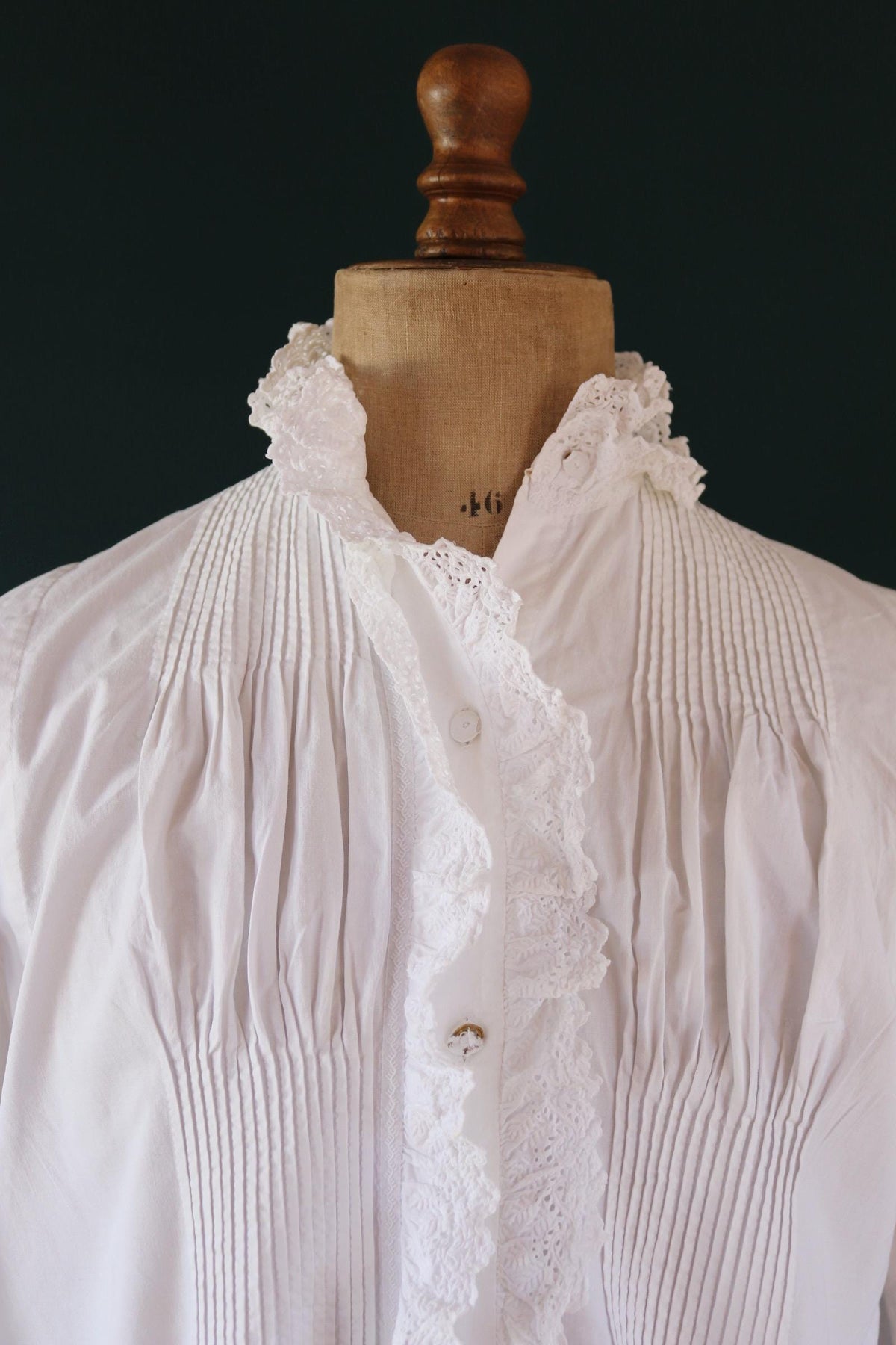 Antique 1800s Victorian white cotton nightgown - vintage 1900s dress - cottagecore - broderie Anglais - 46” chest