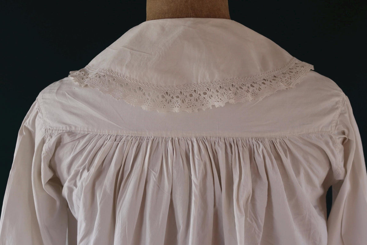 Antique 1800s Victorian white cotton nightgown - vintage 1900s dress - cottagecore - broderie Anglais - 50” chest