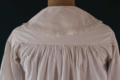 Antique 1800s Victorian white cotton nightgown - vintage 1900s dress - cottagecore - broderie Anglais - 50” chest