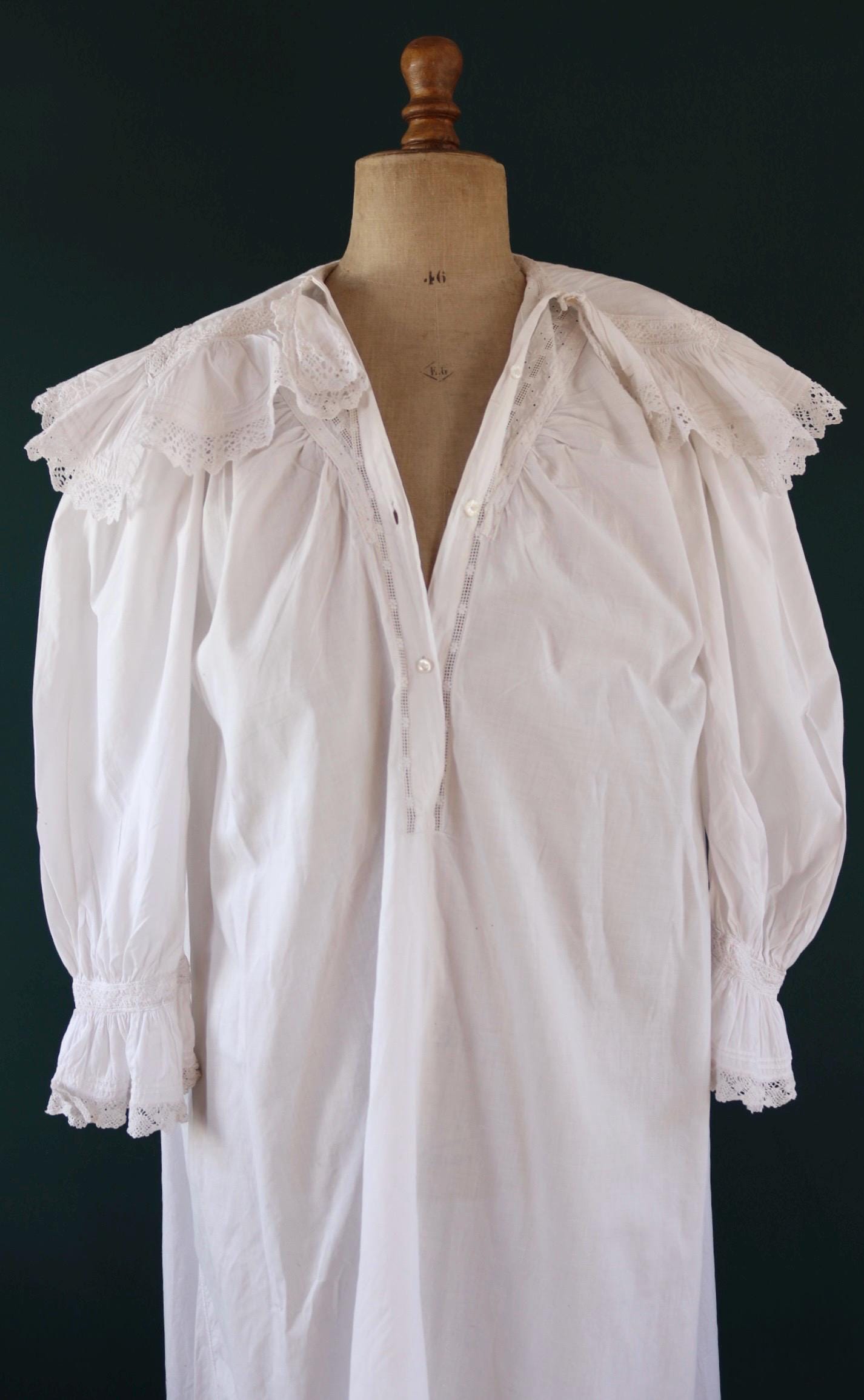Antique 1800s Victorian white cotton nightgown - vintage 1900s dress - cottagecore - broderie Anglais - 42” chest