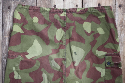 Vintage 1980s Finnish M62 camo trousers - windproof paratrooper pants - 40” x 28”