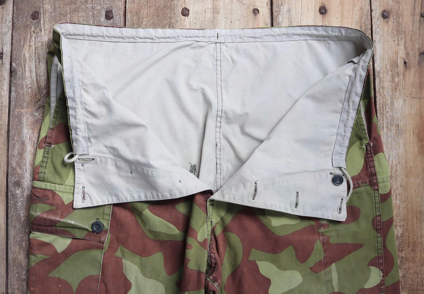 Vintage 1980s Finnish M62 camo trousers - windproof paratrooper pants - 40” x 28”
