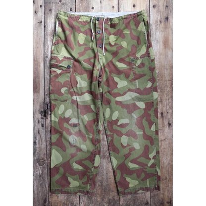 Vintage 1980s Finnish M62 camo trousers - windproof paratrooper pants - 40” x 28”