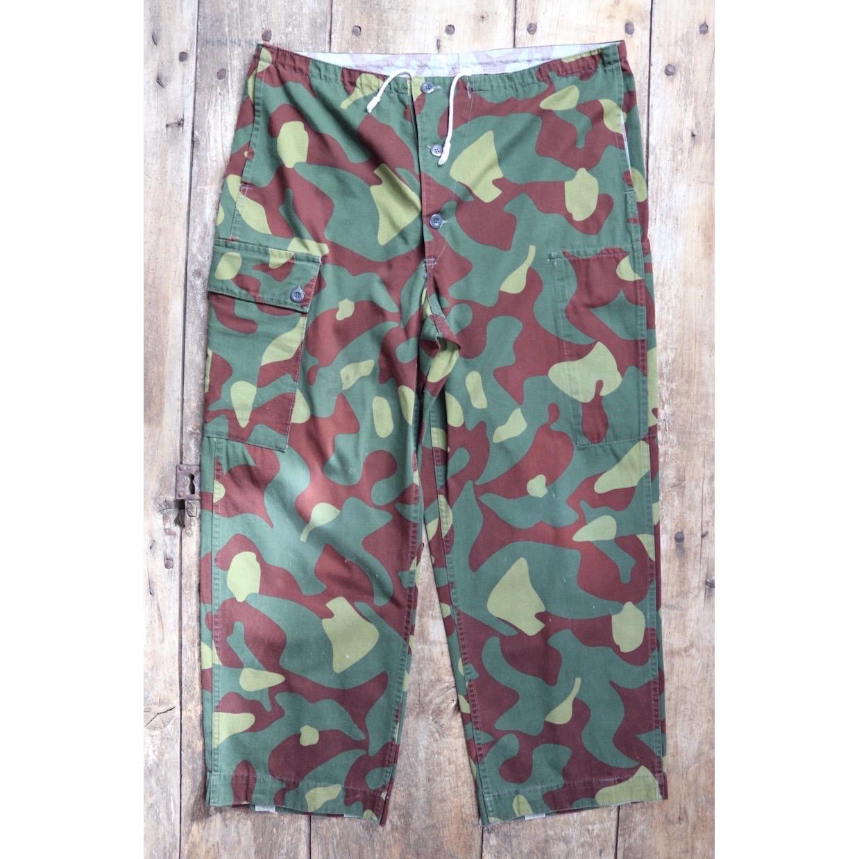 Vintage 1980s Finnish M62 camo trousers - windproof paratrooper pants - 40” x 28”