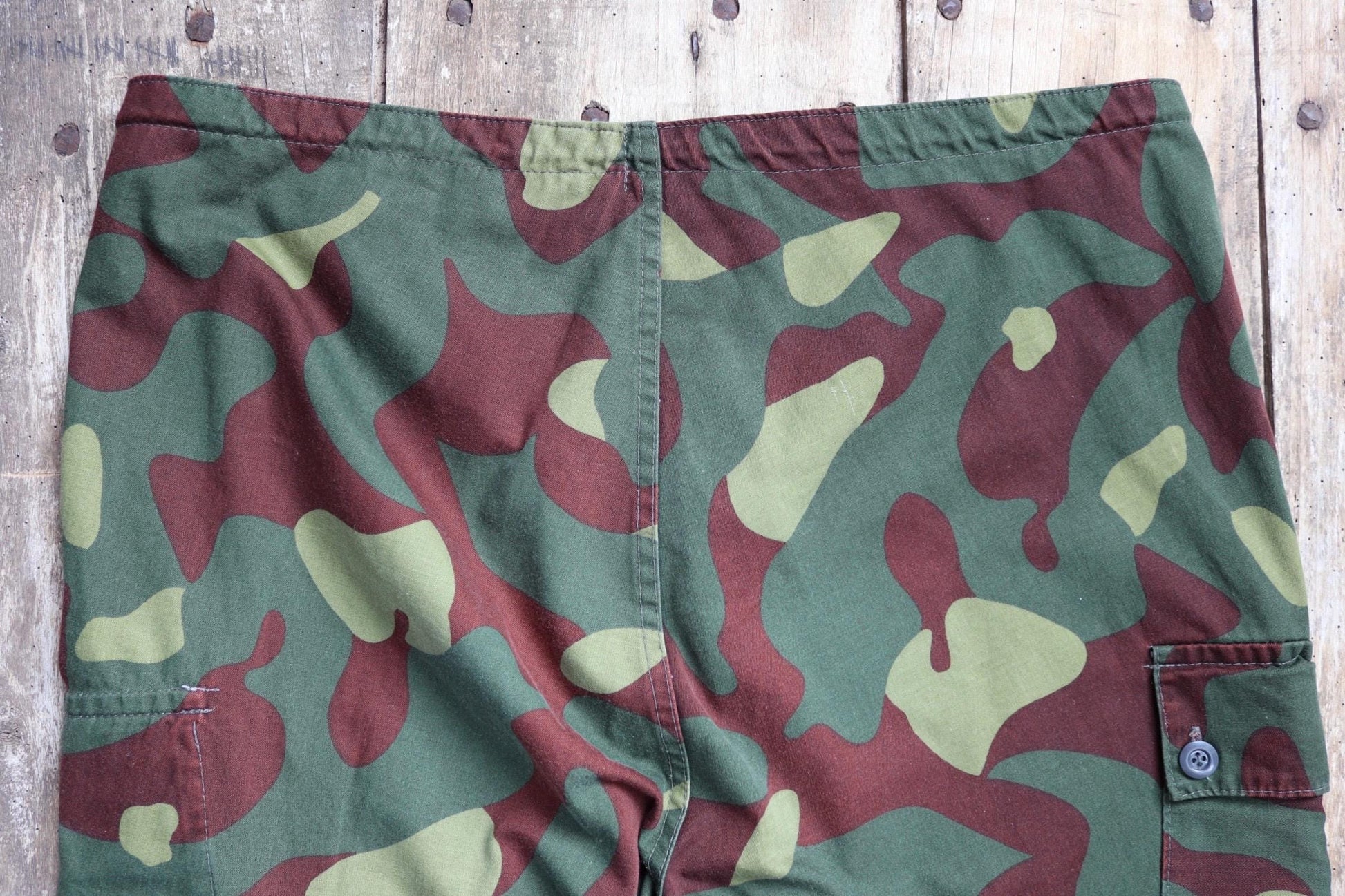 Vintage 1980s Finnish M62 camo trousers - windproof paratrooper pants - 40” x 28”