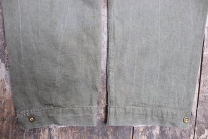 Vintage 1950s British army green selvedge denim overalls - military cargo pants - 39” x 32”