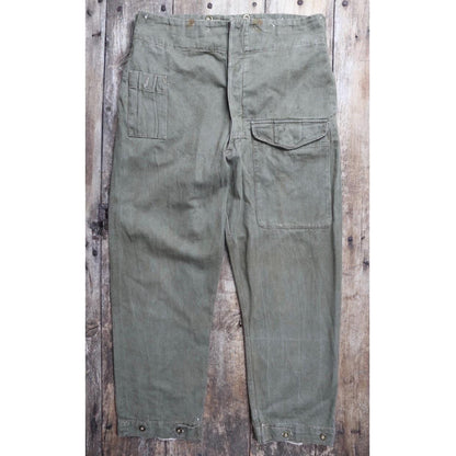Vintage 1950s British army green selvedge denim overalls - military cargo pants - 39” x 32”