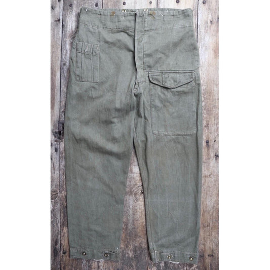 Vintage 1950s British army green selvedge denim overalls - military cargo pants - 39” x 32”