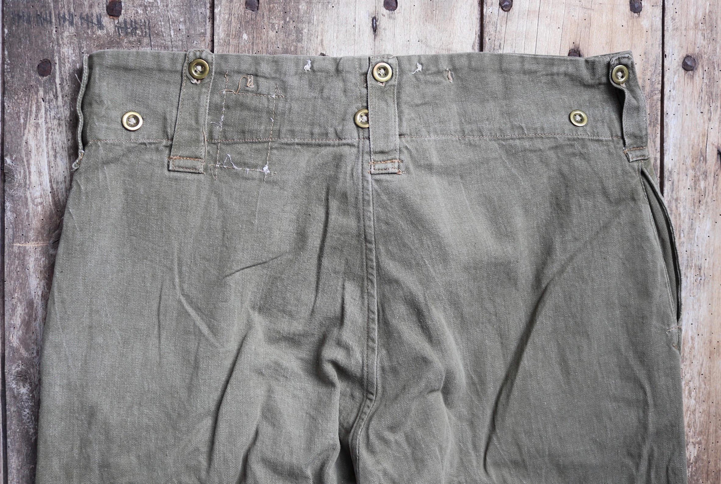 Vintage 1950s British army green selvedge denim overalls - military cargo pants - 39” x 32”