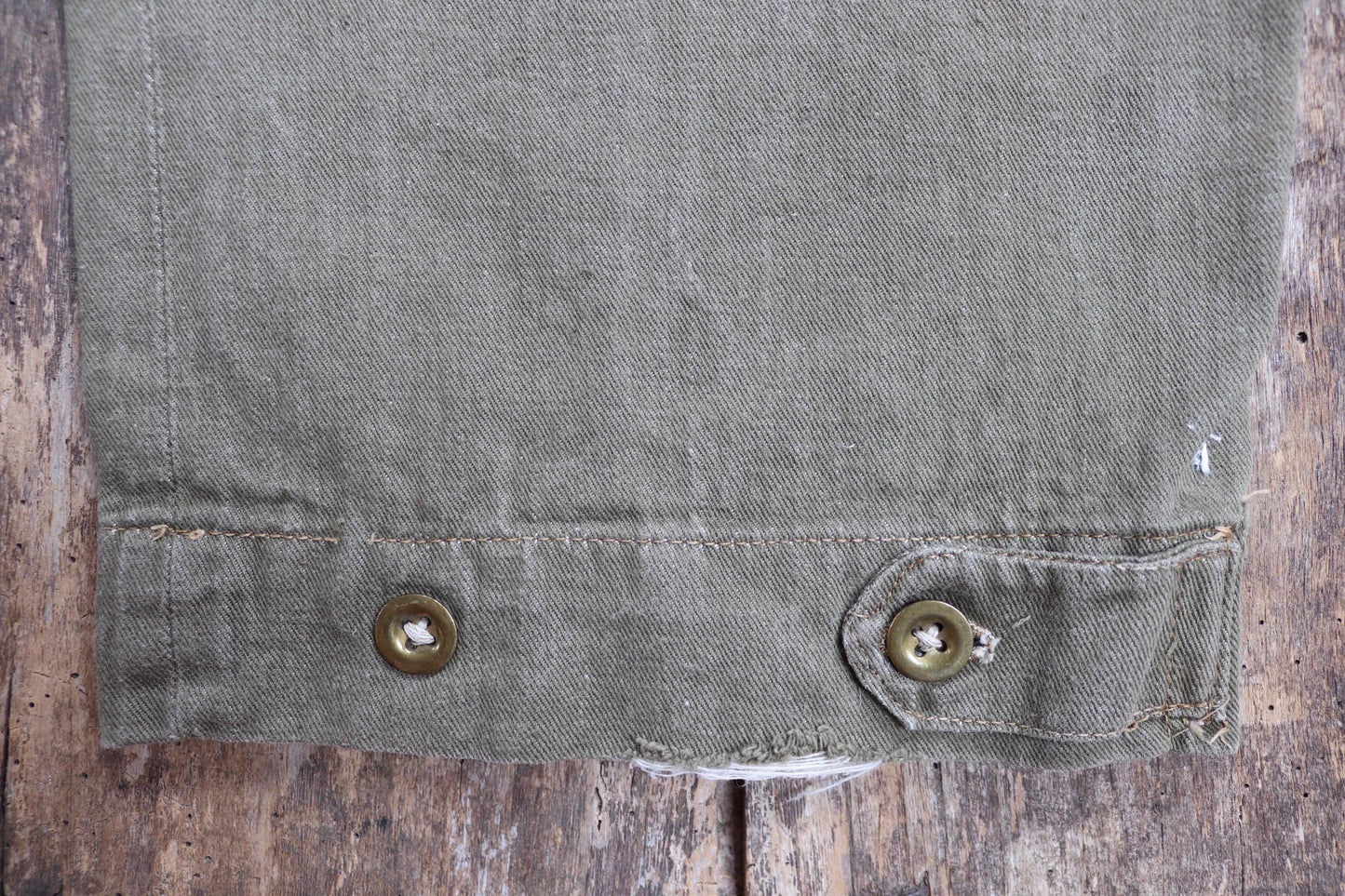 Vintage 1950s British army green selvedge denim overalls - military cargo pants - 39” x 32”