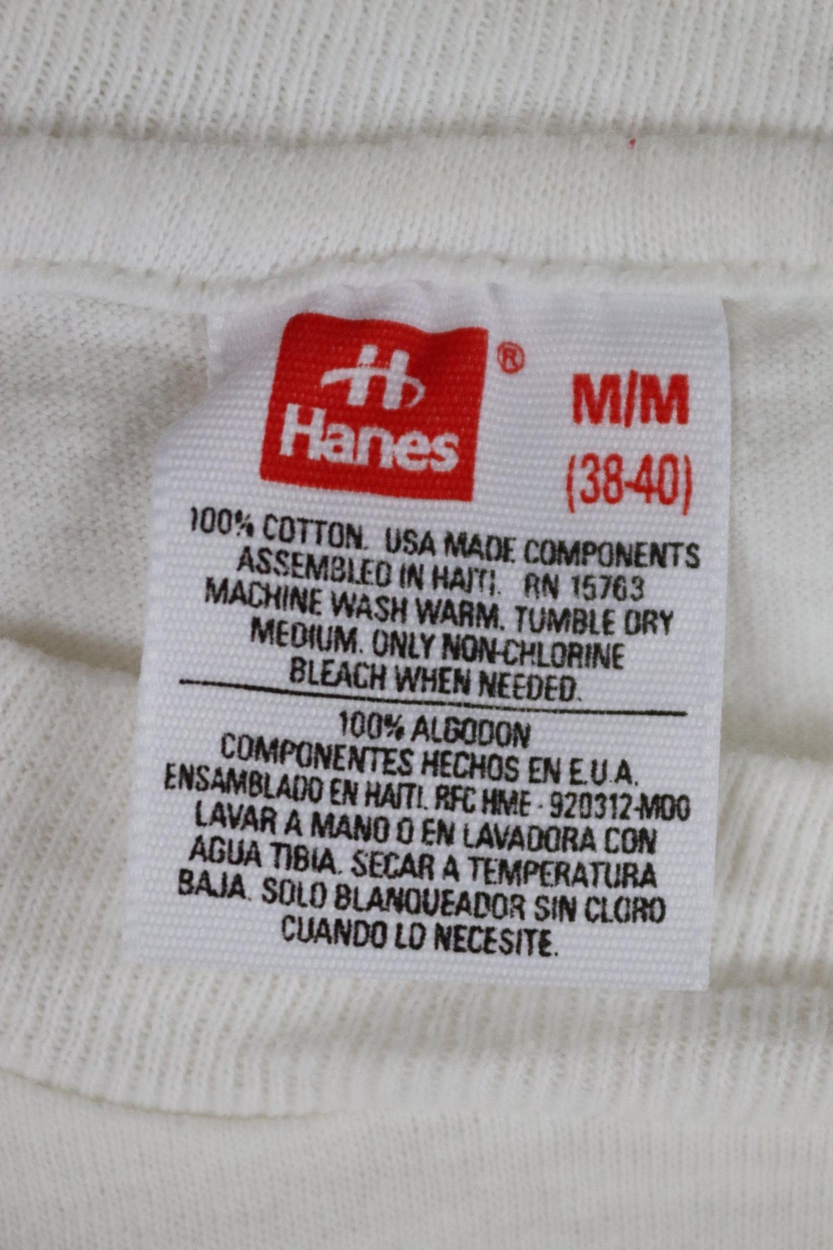 Vintage 1990s plain white t shirt - Hanes blank tee - 35” chest