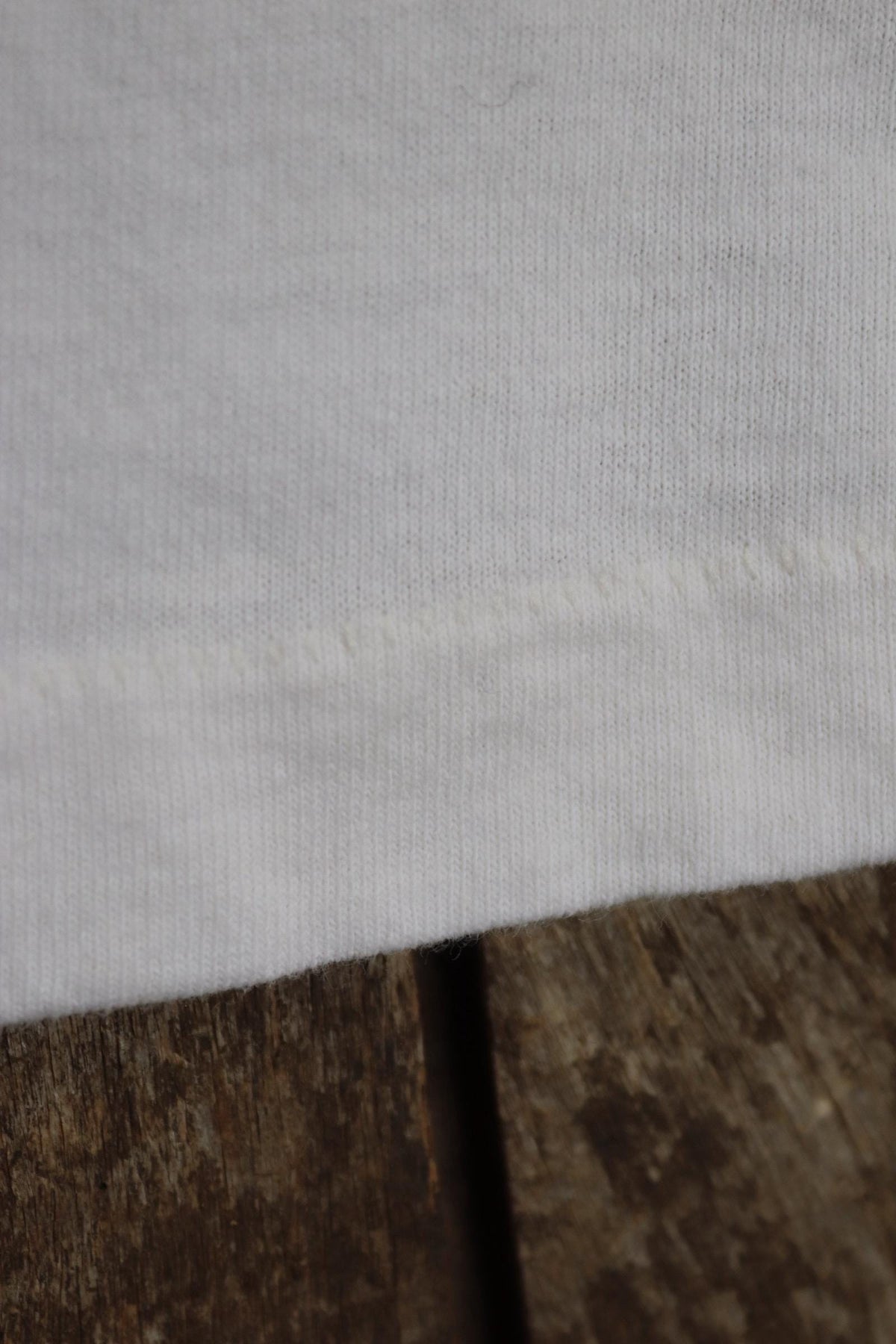 Vintage 1990s plain white t shirt - Hanes blank tee - 35” chest