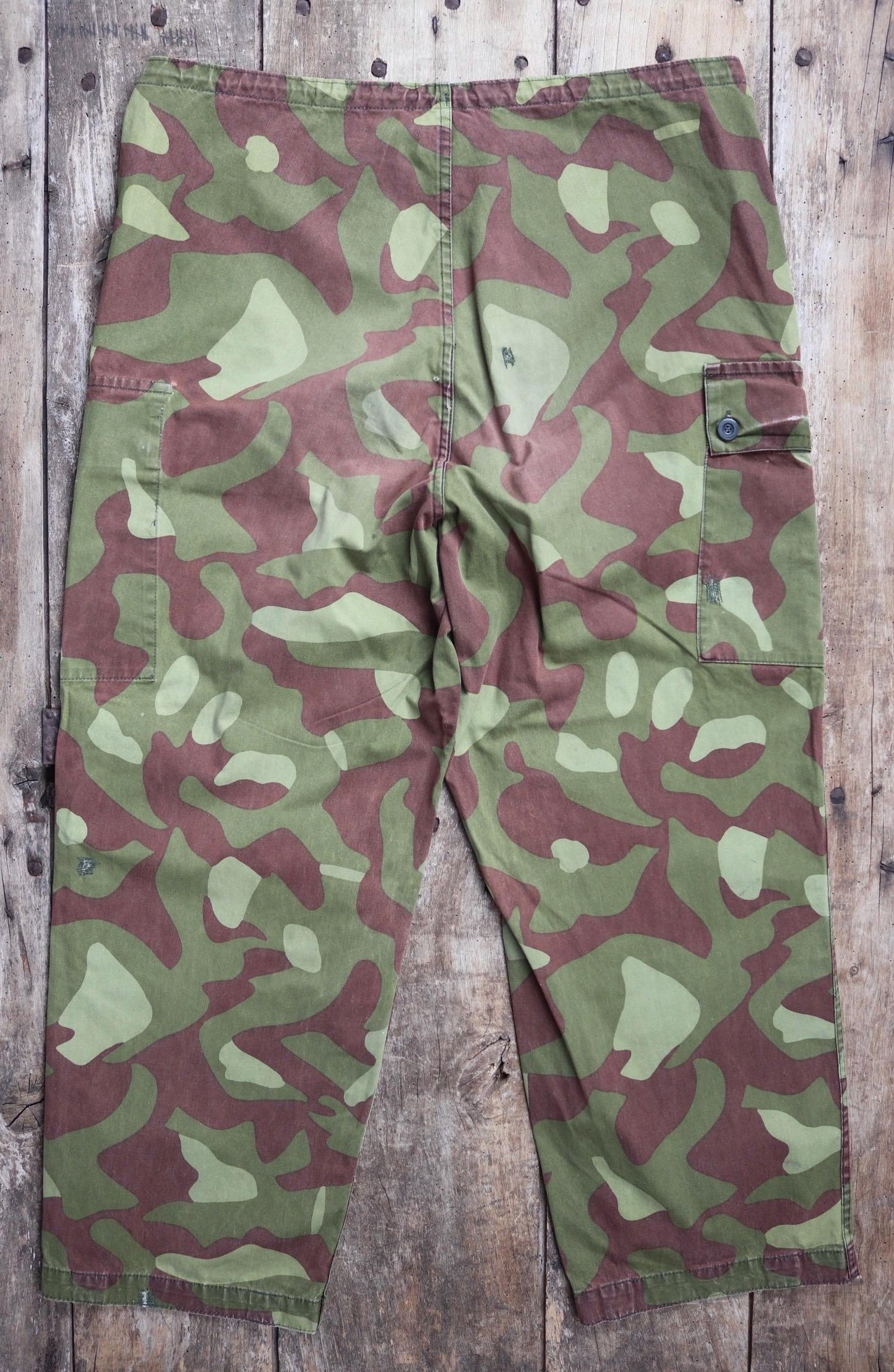 Vintage 1980s Finnish M62 camo trousers - windproof paratrooper pants - 40” x 28”