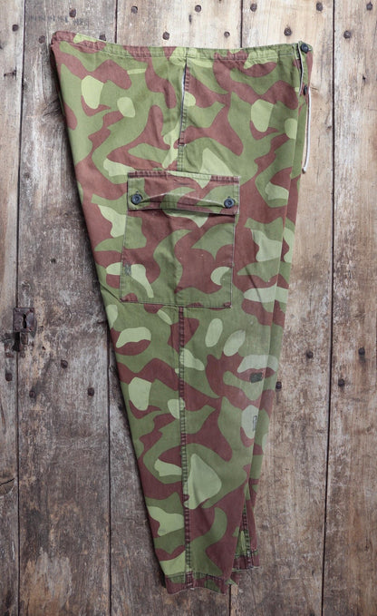 Vintage 1980s Finnish M62 camo trousers - windproof paratrooper pants - 40” x 28”