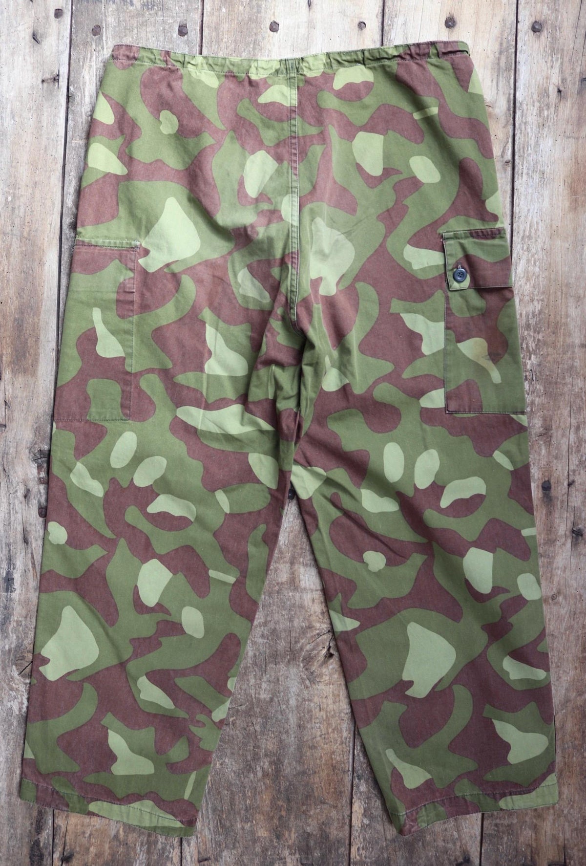 Vintage 1980s Finnish M62 camo trousers - windproof paratrooper pants - 40” x 28”