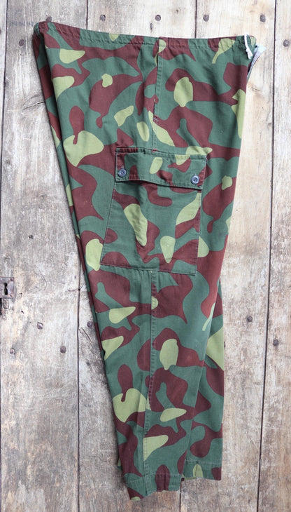 Vintage 1980s Finnish M62 camo trousers - windproof paratrooper pants - 40” x 28”
