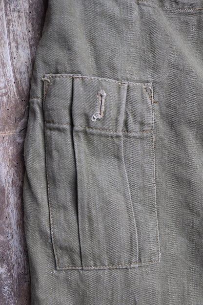 Vintage 1950s British army green selvedge denim overalls - military cargo pants - 39” x 32”
