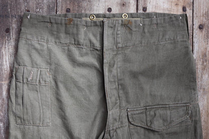 Vintage 1950s British army green selvedge denim overalls - military cargo pants - 39” x 32”