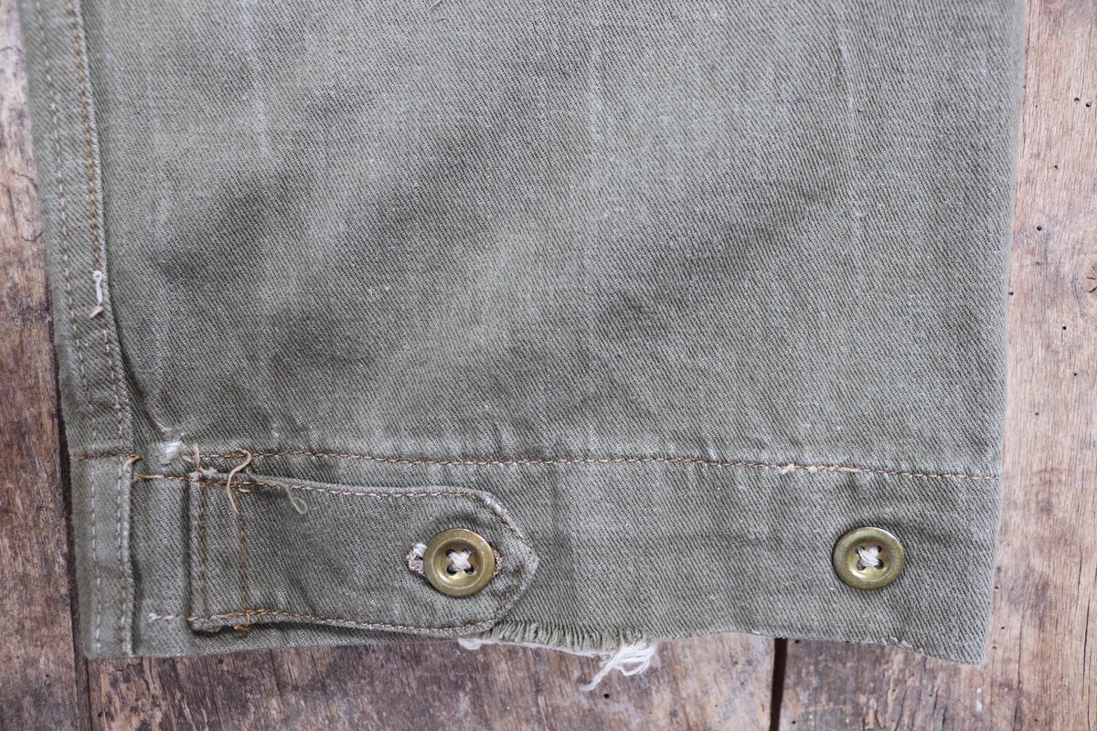 Vintage 1950s British army green selvedge denim overalls - military cargo pants - 39” x 32”