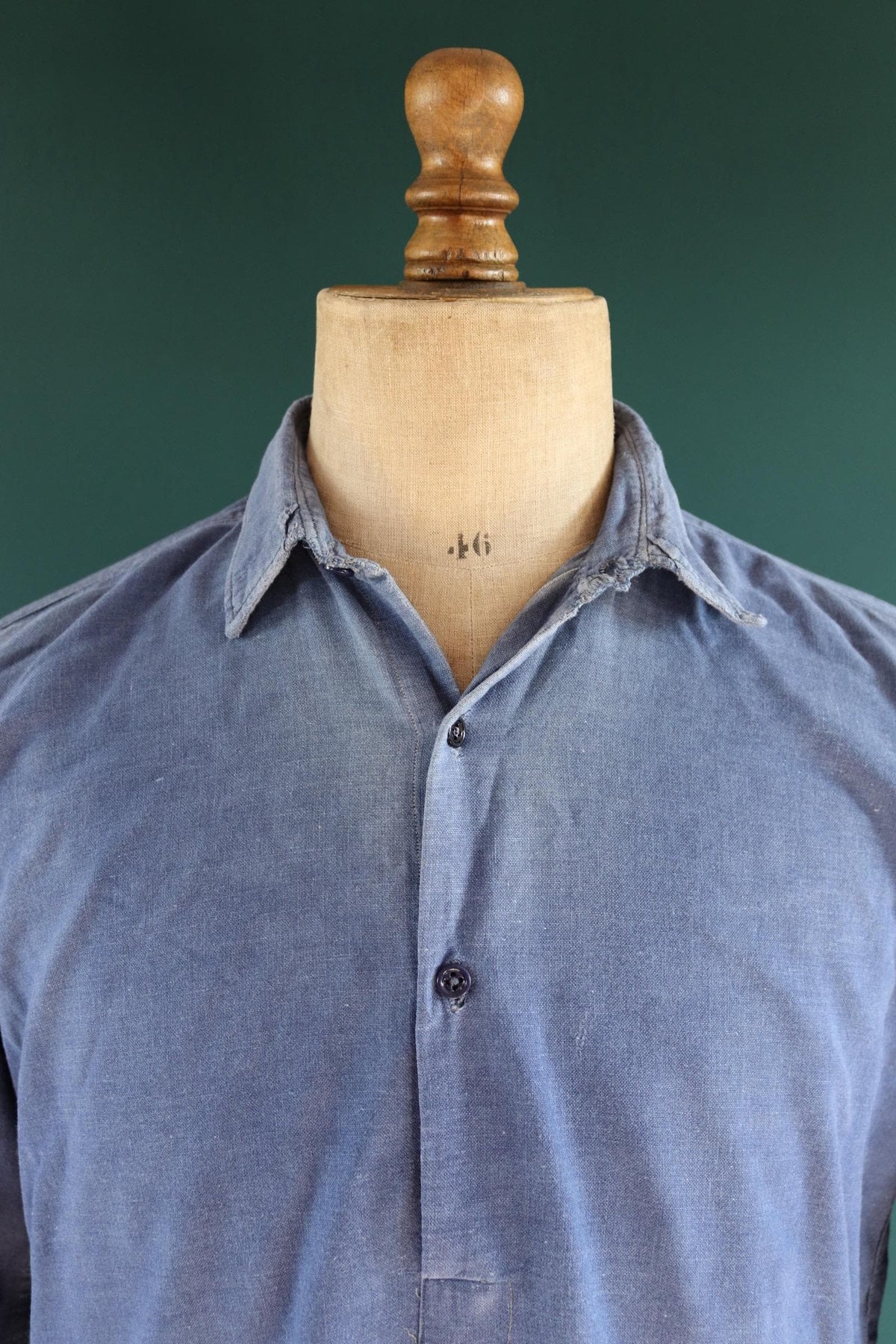 Vintage 1940s French workwear shirt - faded blue cotton - darned and repaired - 45” chest