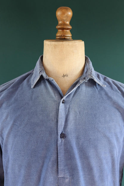 Vintage 1940s French workwear shirt - faded blue cotton - darned and repaired - 45” chest